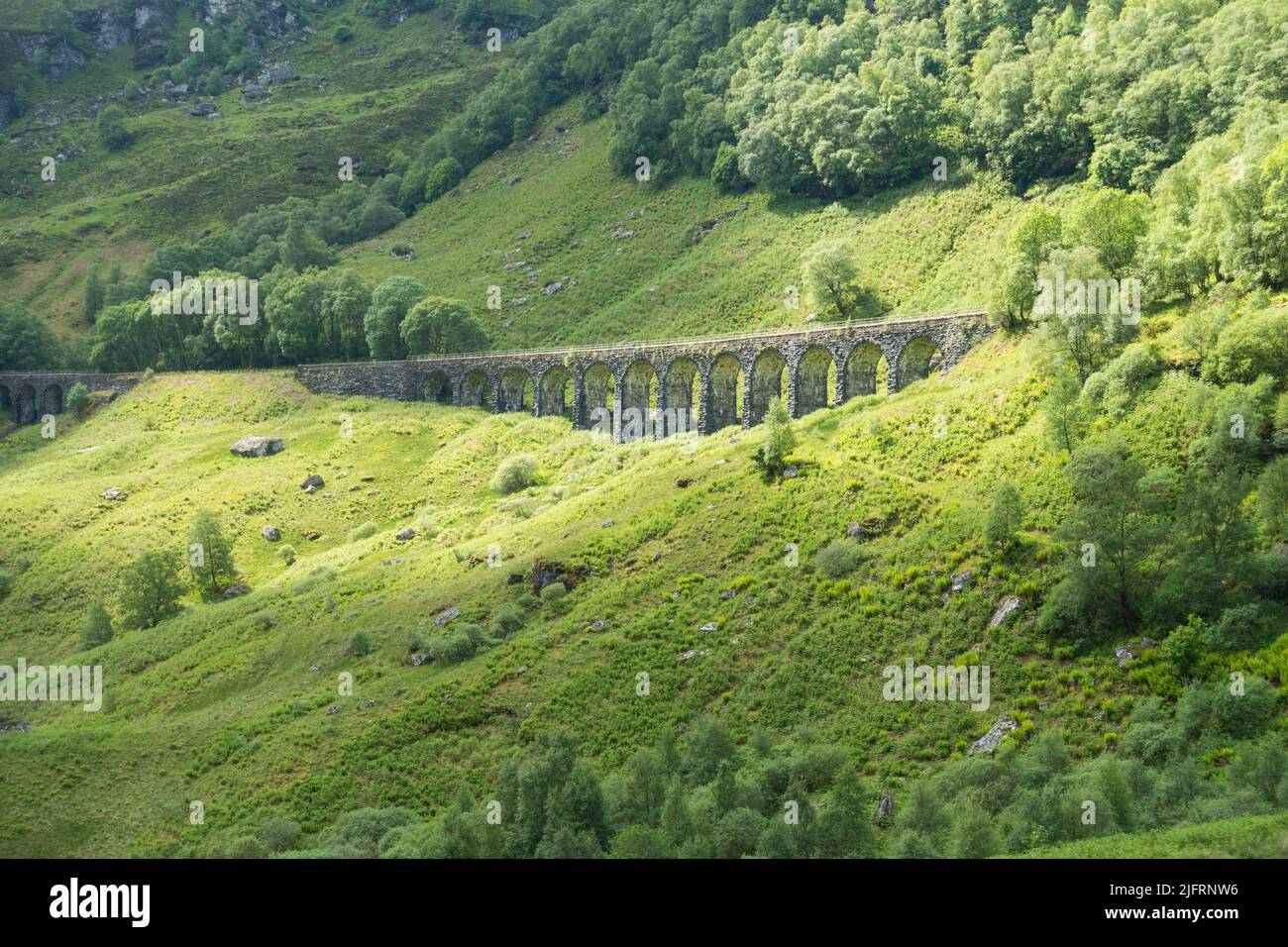 Il Viadotto di Glen Ogle, ora disusato, Perthshire, Scozia, Regno Unito. Foto Stock