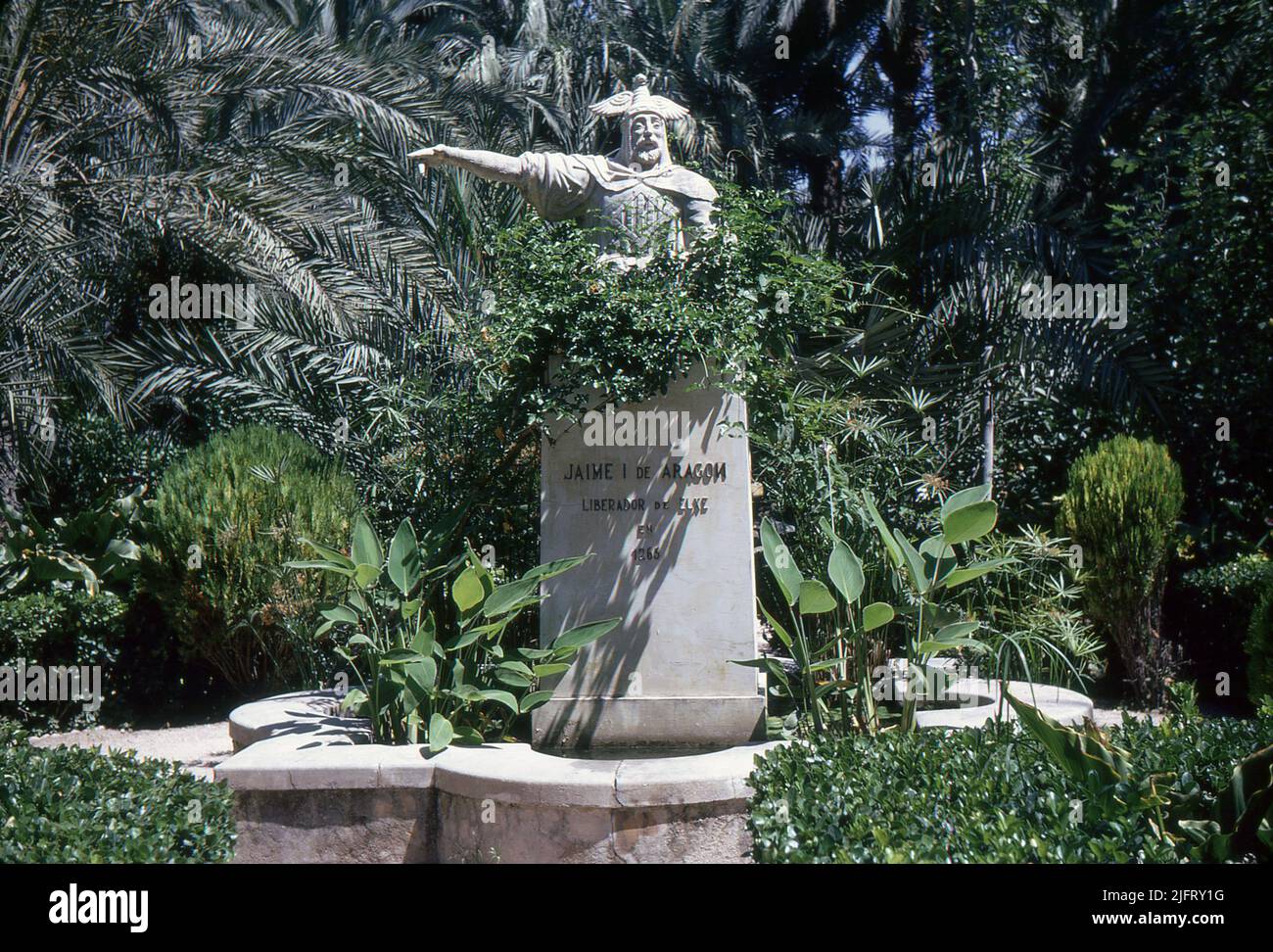 Statua del re Jaime i d'Aragona presso il Giardino Nazionale d'Arte, Huerto del cura, Elche, Costa Blanca, Spagna. 1970 Foto Stock