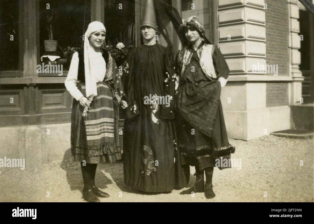 Ragazza pensionato Notre Dame des Anges: Per la Villa, Fancy Fair, Marie Louise van Nispen, Hanneke Everard, Mimi de Reals Foto Stock