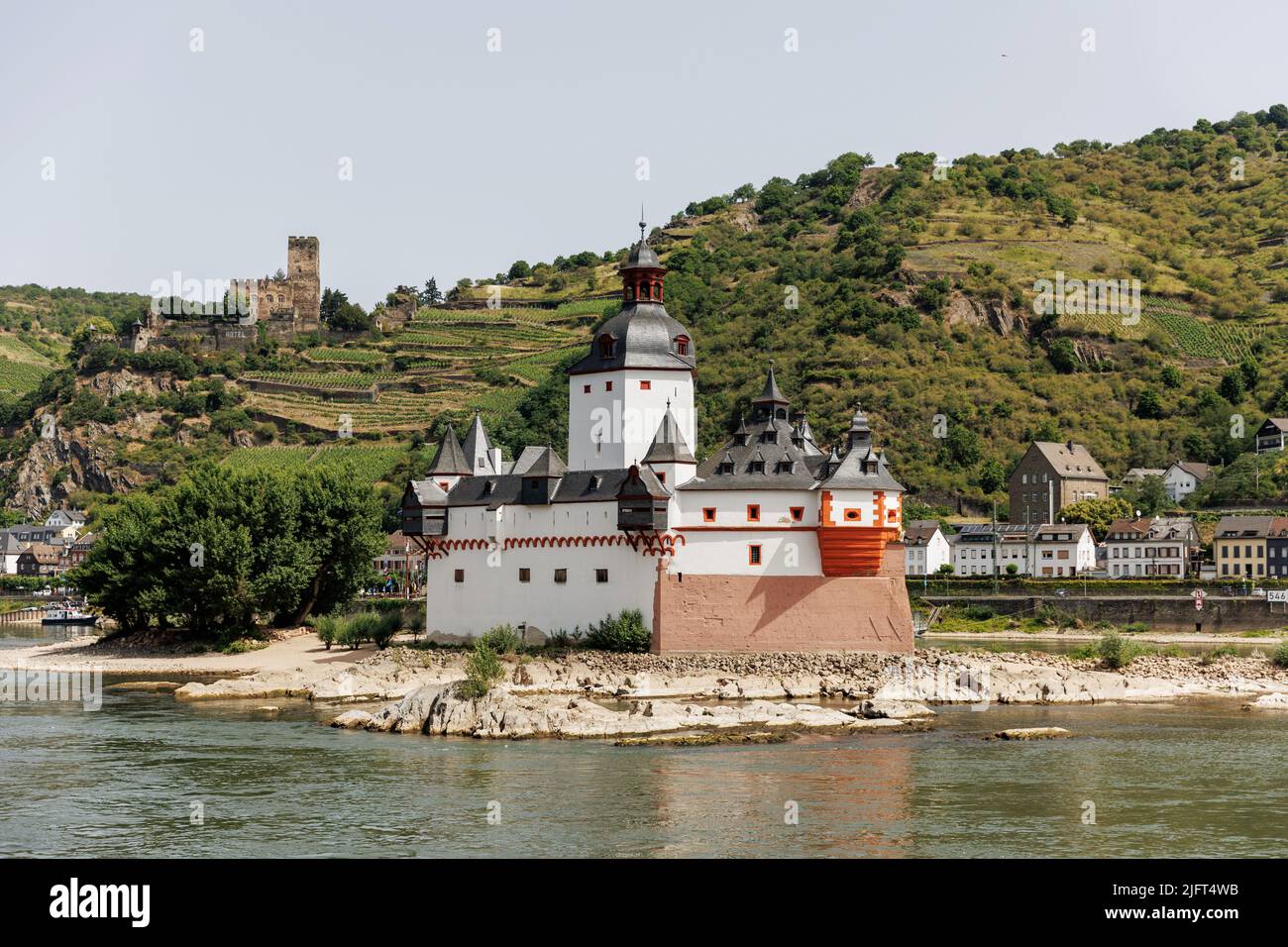 Castello di Pfalzgrafenstein (Burg Pfalzgrafenstein) sull'isola di Falkenau, isola di Pfalz, nel fiume Reno vicino a Kaub, Germania. Torre pentagonale. Foto Stock