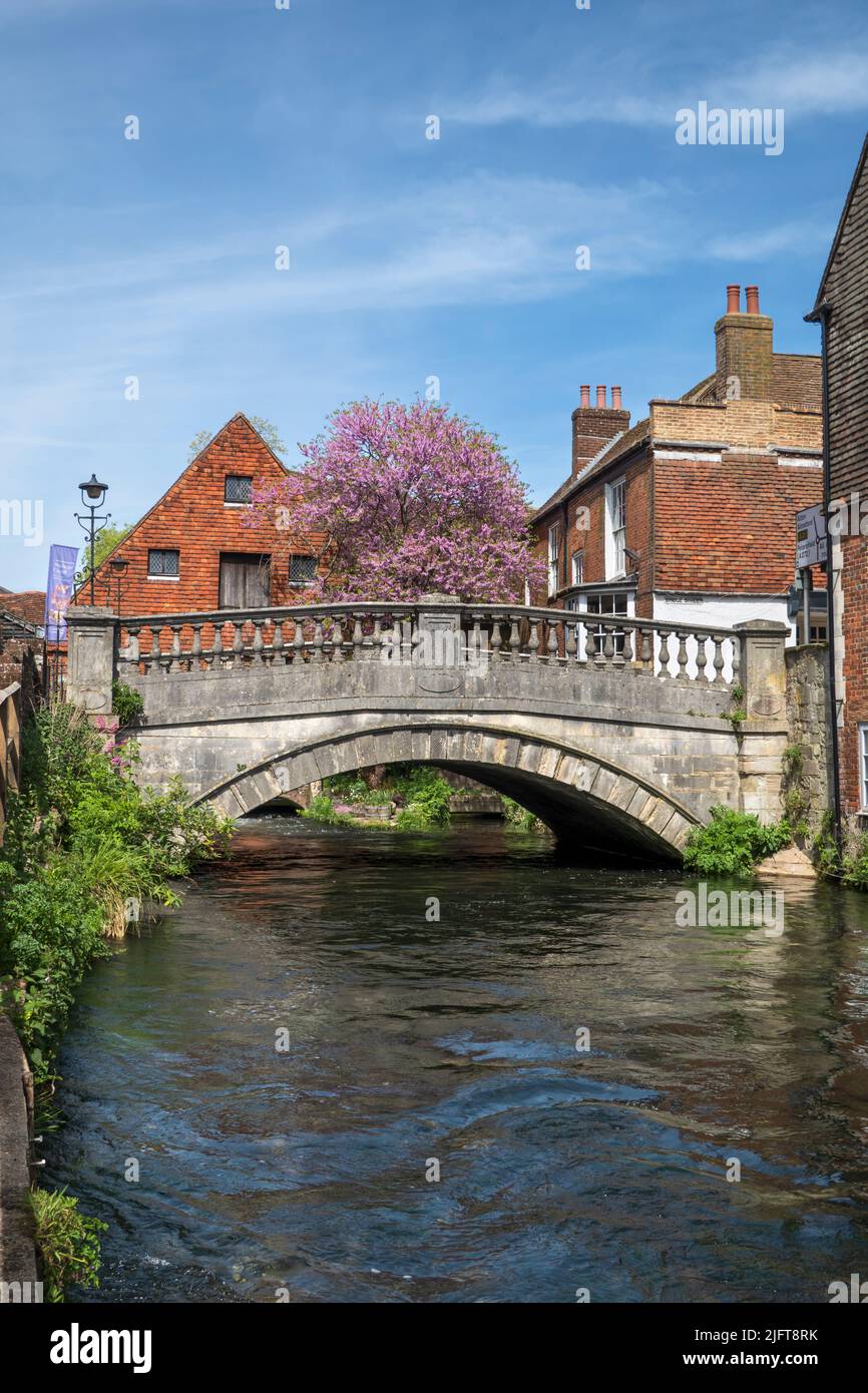 Winchester City Mill, che lavora un mulino a grano del 18th secolo sul fiume Itchen, Winchester, Hampshire, Inghilterra, Regno Unito, Europa Foto Stock