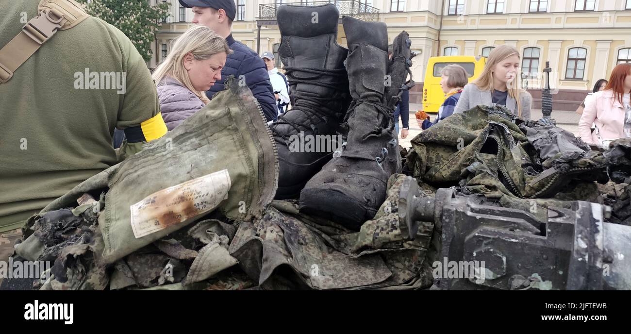 Kiev, Ucraina 23 maggio 2022: Le attrezzature militari russe rotte dal campo di battaglia messe in mostra pubblica a Kiev Foto Stock