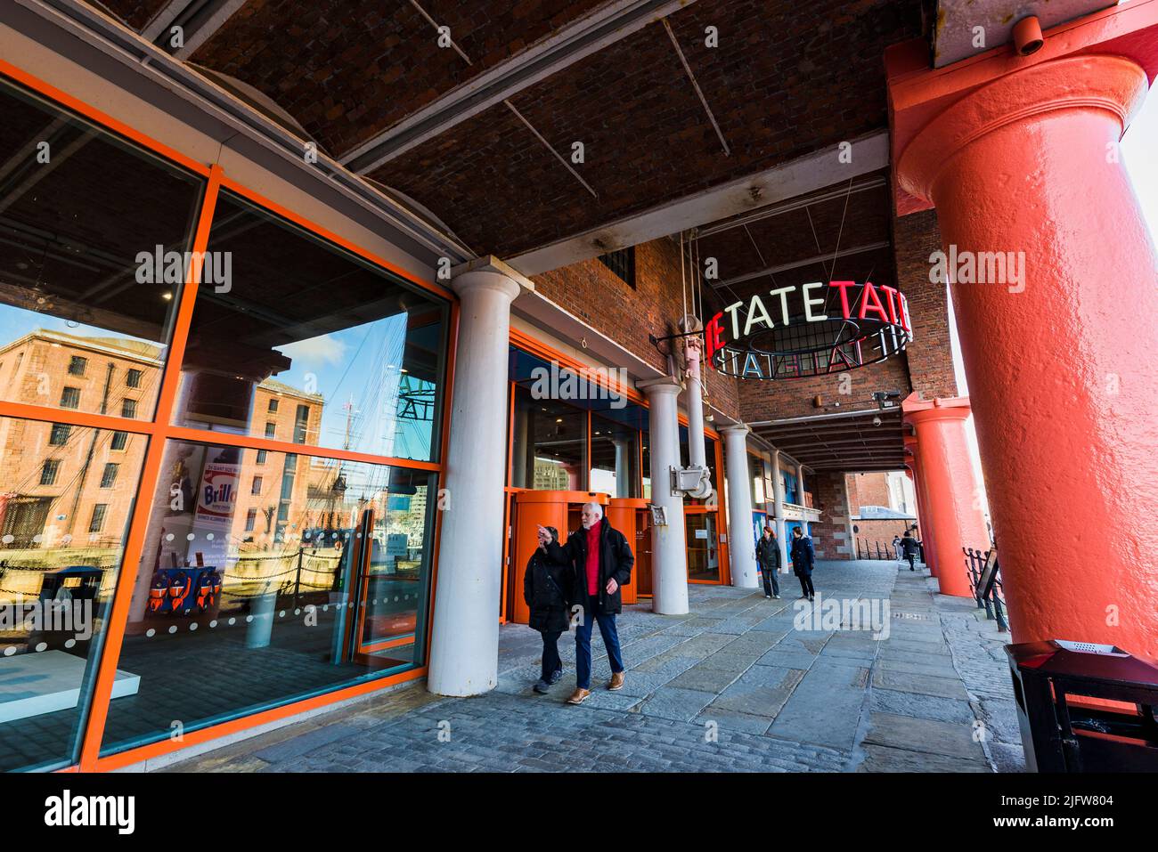 Tate Liverpool è una galleria d'arte e museo a Liverpool, Merseyside, Lancashire, Inghilterra, Regno Unito Foto Stock