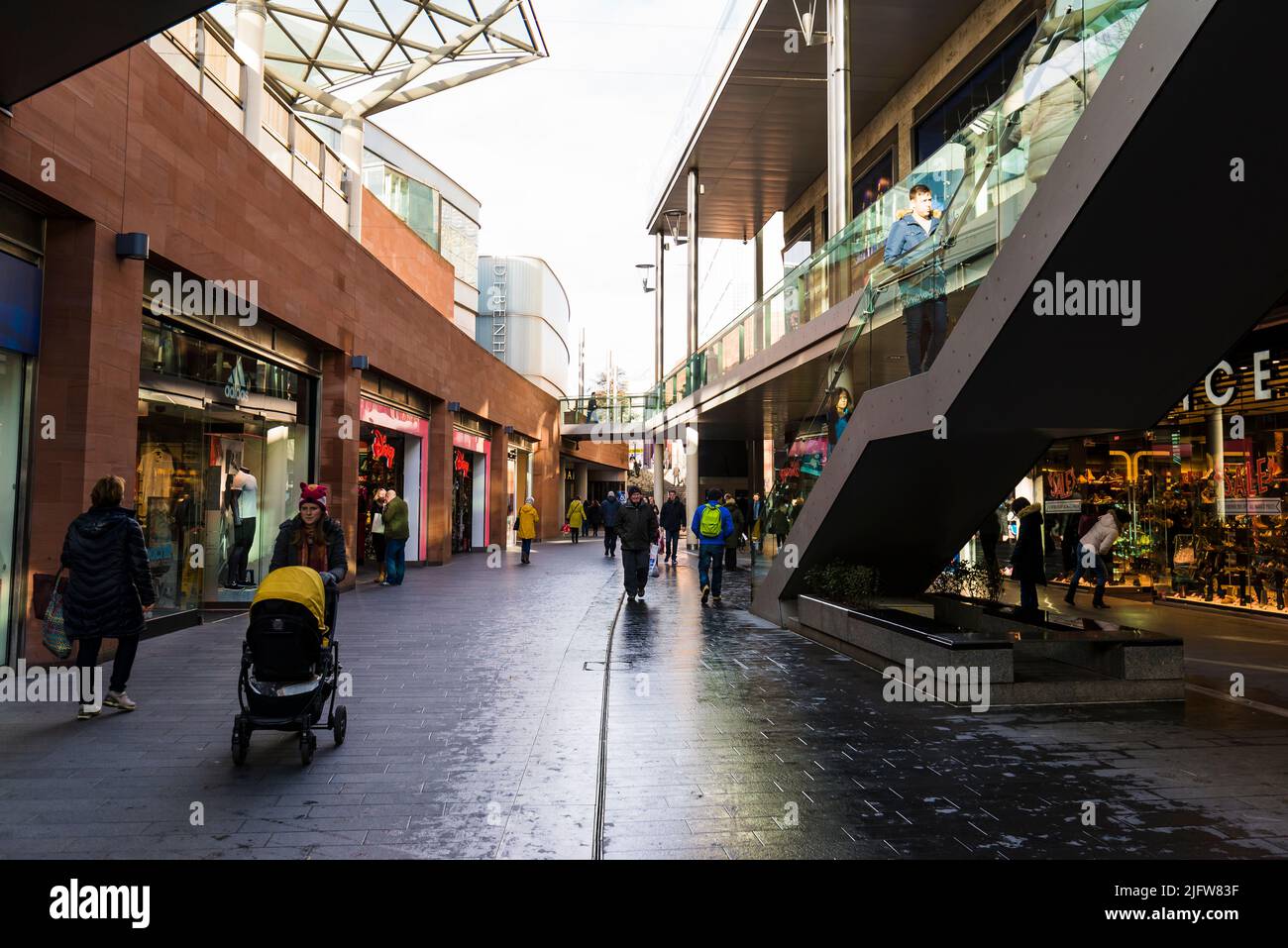 Liverpool ONE è il più grande centro commerciale all'aperto del Regno Unito. Liverpool, Merseyside, Lancashire, Inghilterra, Regno Unito Foto Stock