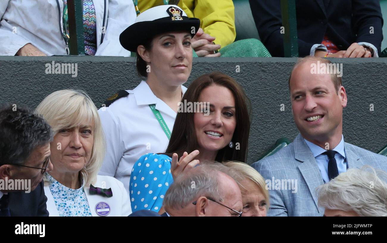 Wimbledon, UK, 05/07/2022, Catherine, Duchessa di Cambridge (alias Kate Middleton) e il Principe William, Duca di Cambridge, partecipano a una partita di tennis tra il belga Goffin e il britannico Norrie nelle 1/8 finali del torneo maschile di single al torneo di tennis Wimbledon Grand Slam del 2022 all'All England Tennis Club, Nel sud-ovest di Londra, Gran Bretagna, martedì 05 luglio 2022. BELGA PHOTO BENOIT DOPPAGNE Foto Stock