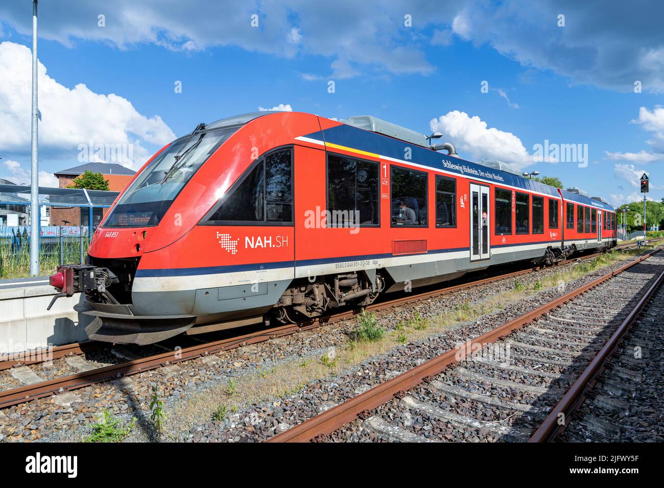 NAH.SH Alstom Coradia LINT 41 treno alla stazione di Eckernförde Foto Stock
