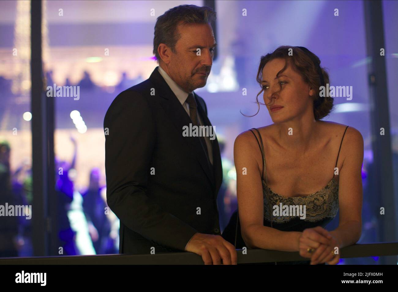 KEVIN COSTNER, CONNIE NIELSEN, 3 giorni per uccidere, 2014 Foto Stock