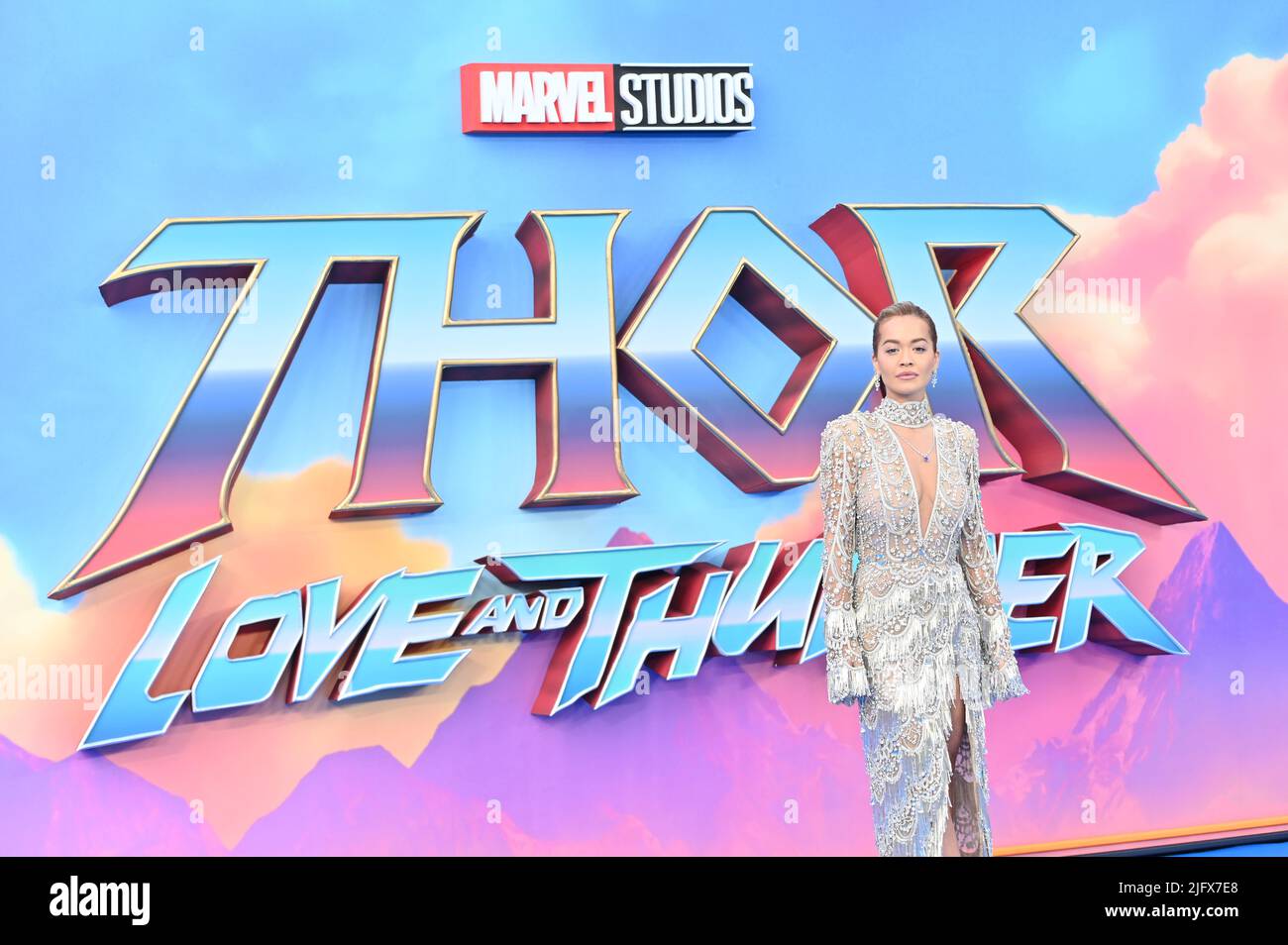 Londra, UK, 05/07/2022, Natalie Portman arriva al Marvel Studios', un'esclusiva proiezione di gala di Thor: Love and Thunder, Leicester Square, Londra, Regno Unito. – 5 luglio 2022. Foto Stock