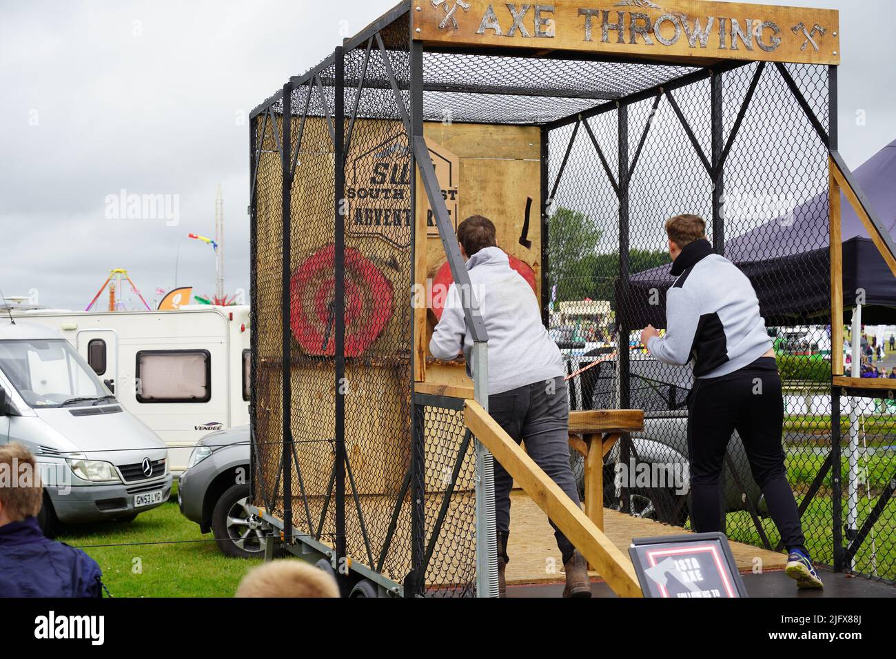 Exeter, UK - Luglio 2022: AX lancio gioco, competizione al Devon County Show Foto Stock