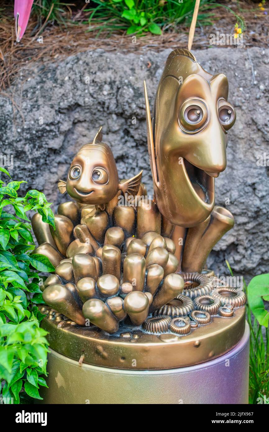 NEMO e Dory Gold Statua 50th anniversario Disney Animal Kingdom Foto Stock
