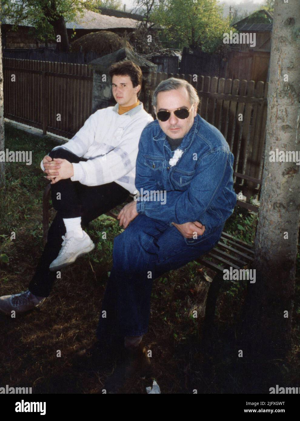Giornalisti rumeni Dan C. Turturica & Horia Tabacu, circa 1996 Foto Stock
