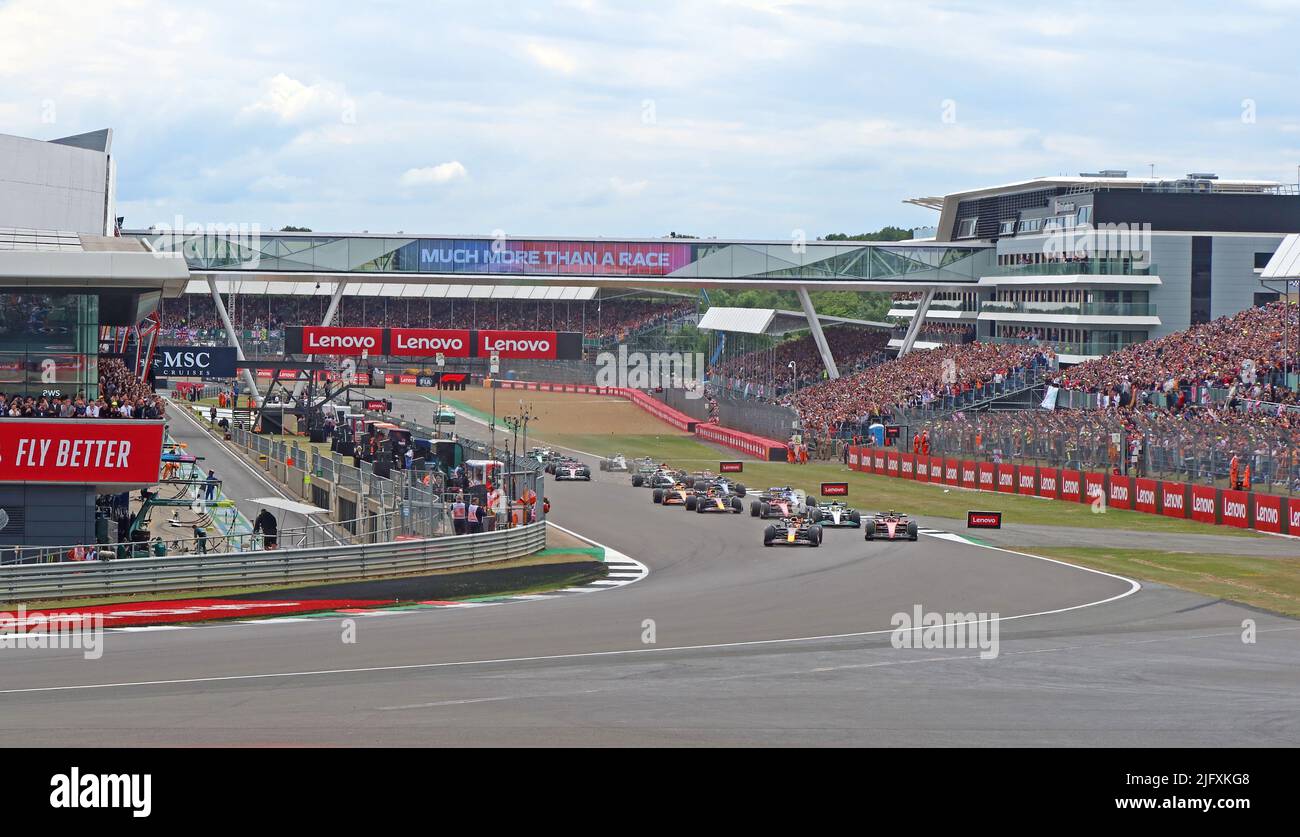 Silverstone F1 GP Crash, al via della gara, 2022 luglio, Silverstone Circuit, Silverstone, Towcester, Northamptonshire, Inghilterra, Regno Unito, NN12 8TL Foto Stock