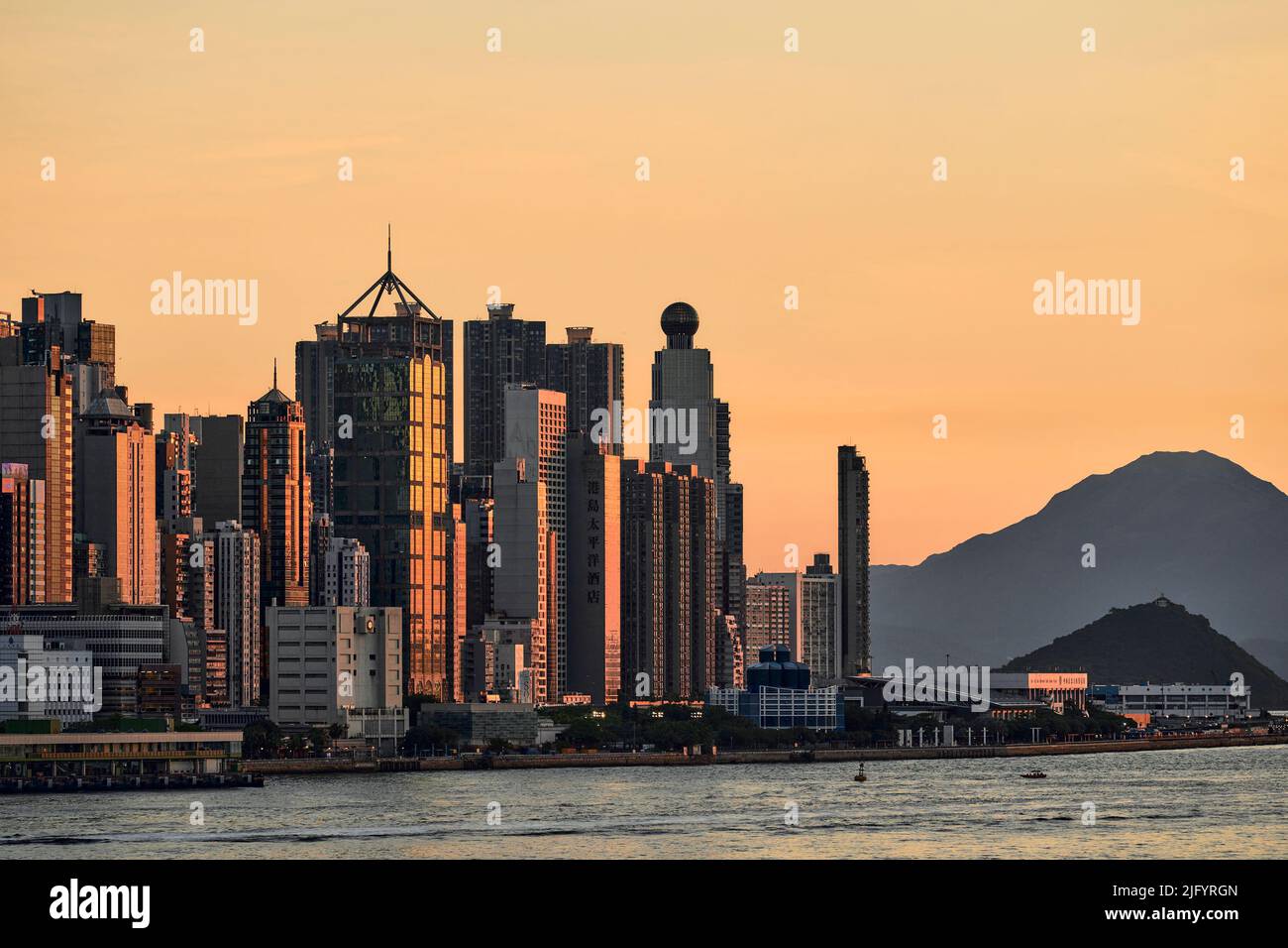 Tsim Sha Tsui, Hong Kong, paesaggio crepuscolo Foto Stock