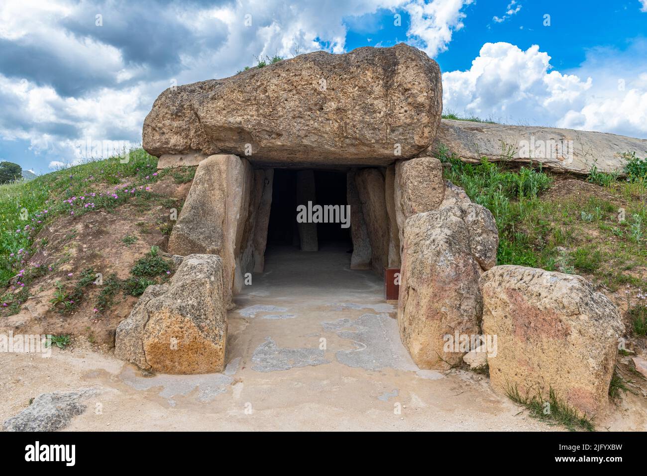 Antequera Dolmen Site, Patrimonio dell'Umanità dell'UNESCO, Andalusia, Spagna, Europa Foto Stock