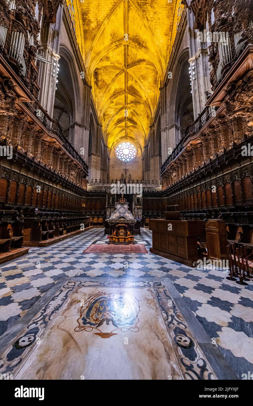All'interno della Cattedrale di Siviglia, patrimonio dell'umanità dell'UNESCO, Siviglia, Andalusia, Spagna, Europa Foto Stock