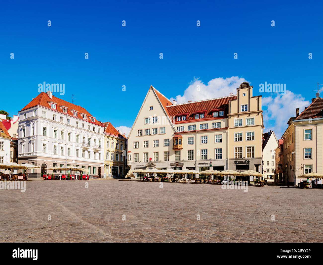 Raekoja plats, Piazza del mercato della Città Vecchia, Sito Patrimonio dell'Umanità dell'UNESCO, Tallinn, Estonia, Europa Foto Stock