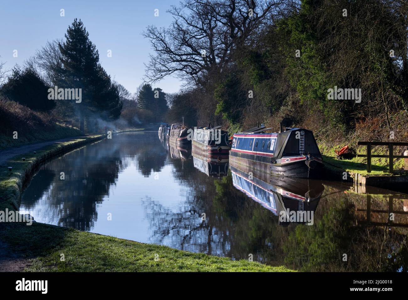 Una tranquilla mattinata sul canale Shropshire Union, Audlem, Cheshire, Inghilterra, Regno Unito, Europa Foto Stock