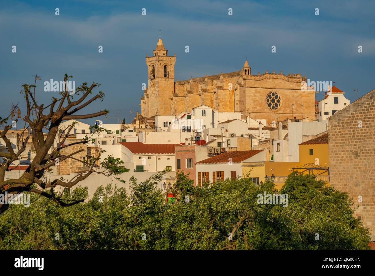 Vista della Catedral de Santa Maria de Menorca, Ciutadella, Menorca, Isole Baleari, Spagna, Mediterraneo, Europa Foto Stock