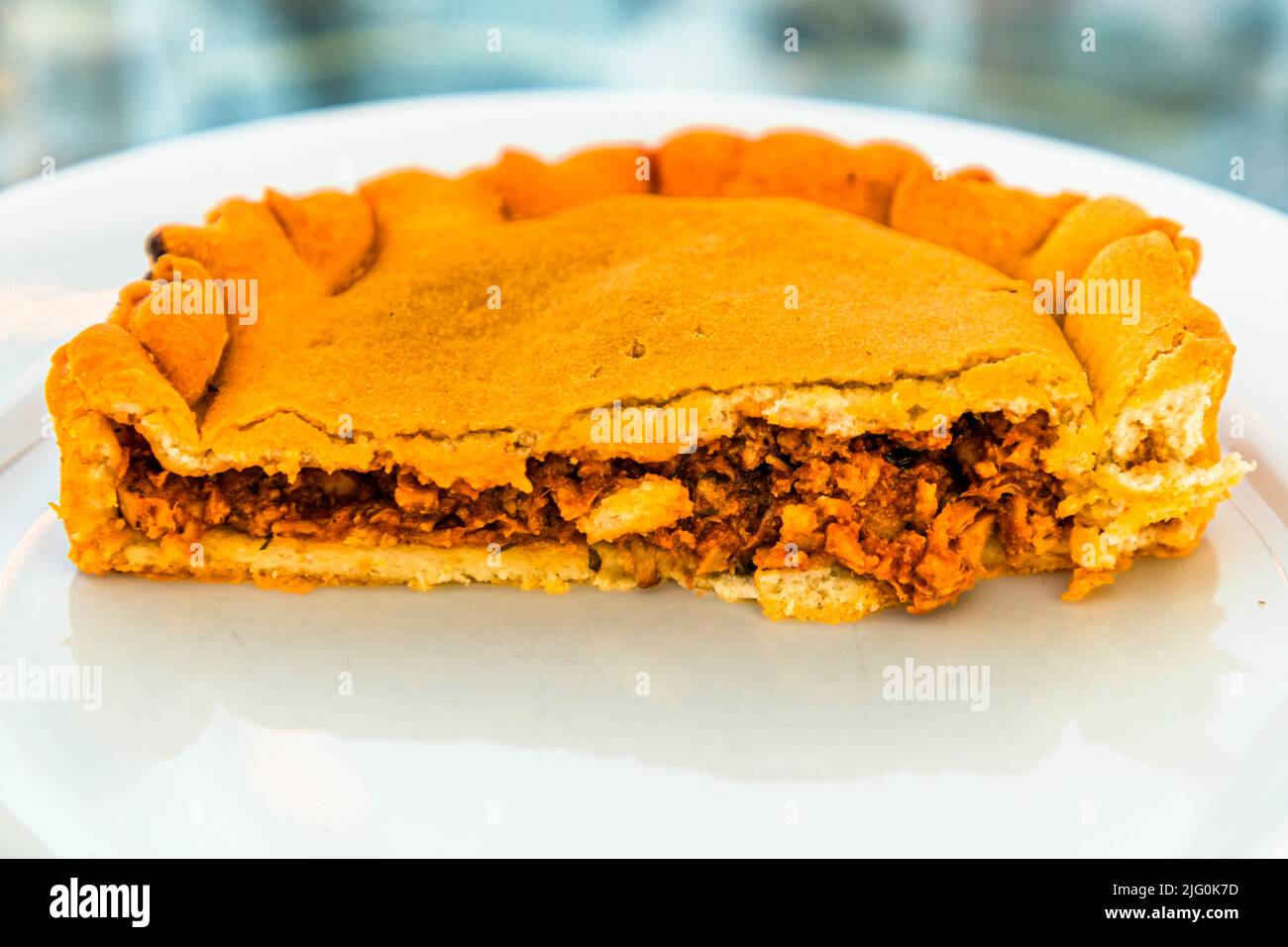 La Tielle sétoise, il pâté con calamari piccanti è una specialità tipica di Sète in Francia Foto Stock