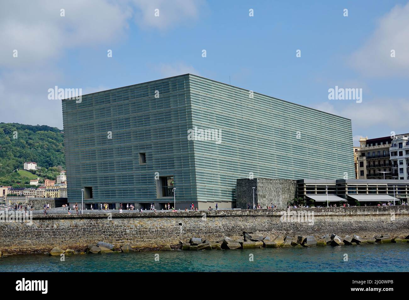 Il Kursaal a San Sebastian, centro culturale e centro congressi. San Sebastian, Spagna - Agosto 2020 Foto Stock