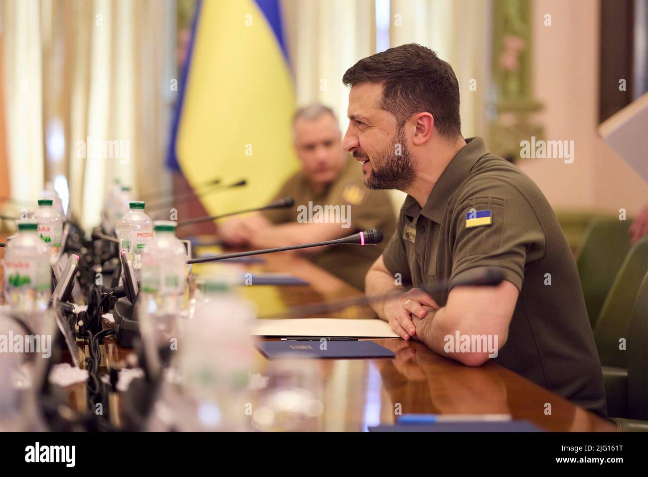 Kiev, Ucraina. 06th luglio 2022. Il presidente ucraino Volodymyr Zelenskyy, ospita un incontro faccia a faccia con il primo ministro irlandese Micheal Martin, presso l'edificio dell'amministrazione presidenziale, il 6 luglio 2022 a Kiev, Ucraina. Credit: Ukraine Presidency/Ukrainian Presidential Press Office/Alamy Live News Foto Stock