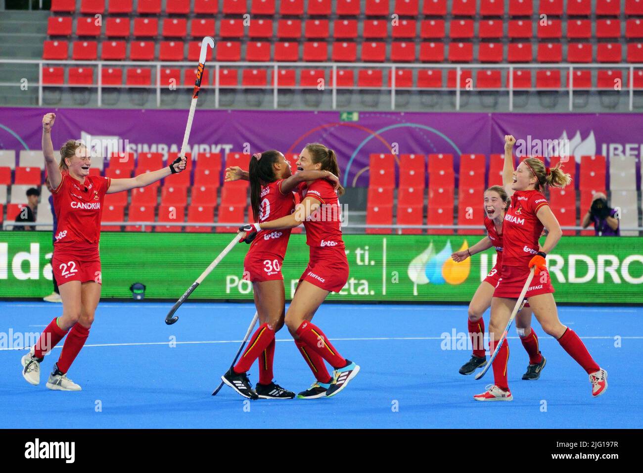 Ambre Ballenghien in Belgio festeggia dopo aver segnato durante una partita di hockey tra le Red Panthers belghe e il Giappone, mercoledì 06 luglio 2022 a Terrassa, Spagna, partita 3/3 in pool D della fase di gruppo della Coppa del mondo FIH femminile 2022. BELGA FOTO JOMA GARCIA Foto Stock