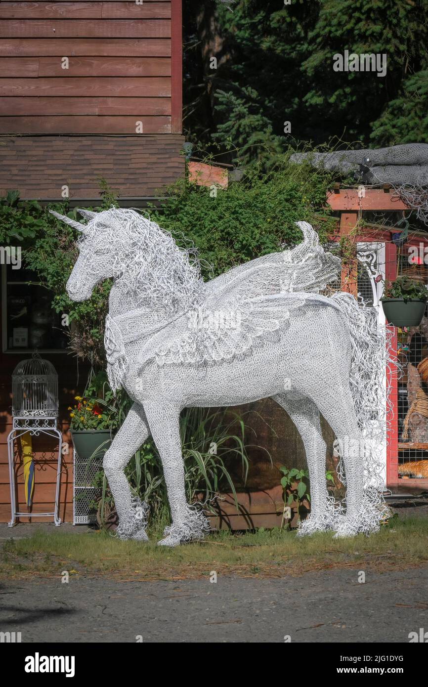 pegasus alato, fantasiosa scultura di filo di pollo di Sheena McCorquodale, Cathouse Gallery, Qualicum Beach, British Columbia, Canada Foto Stock