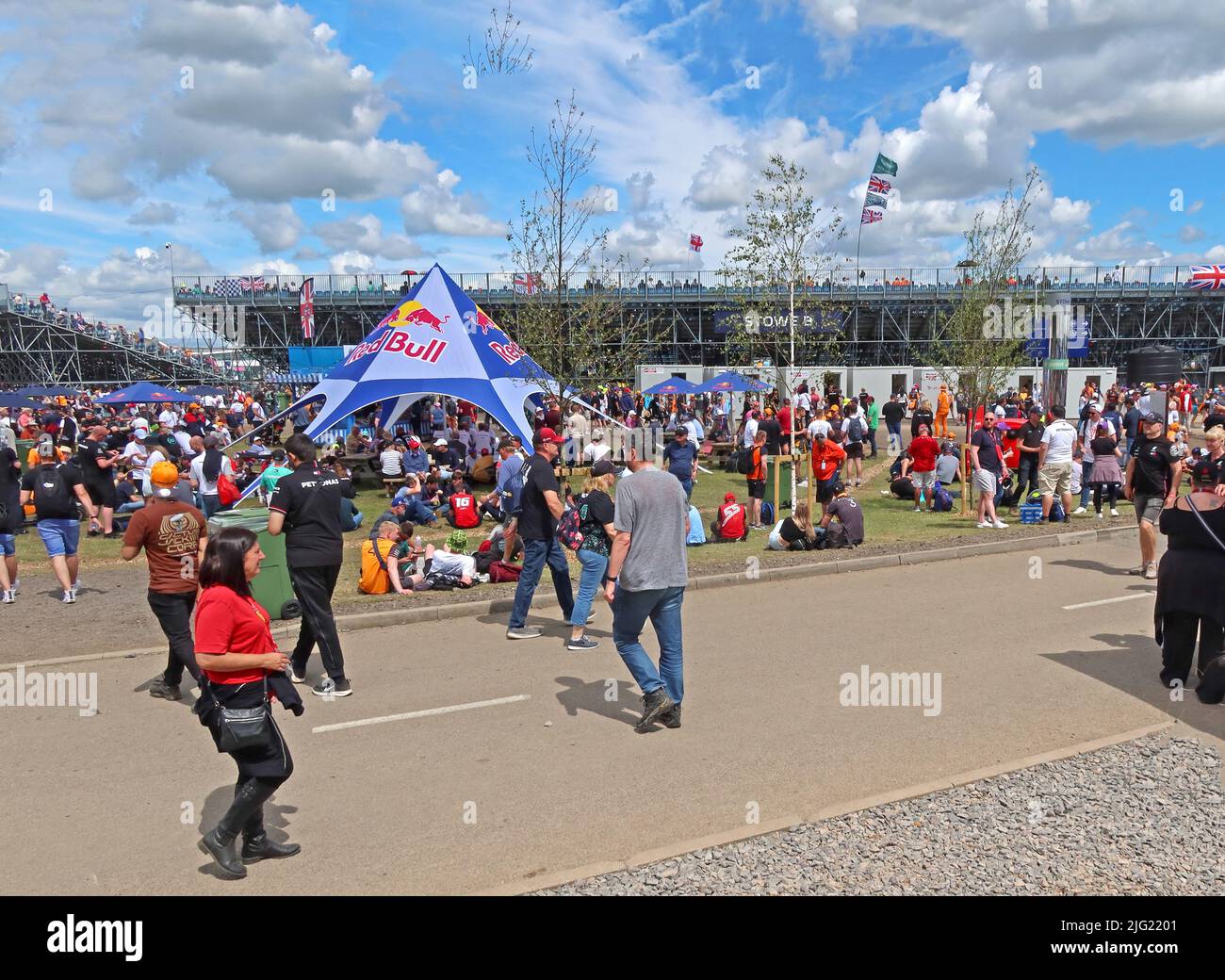 Folle a Silverstone F1 GP, vicino Stowe stand, nel 2022 Foto Stock