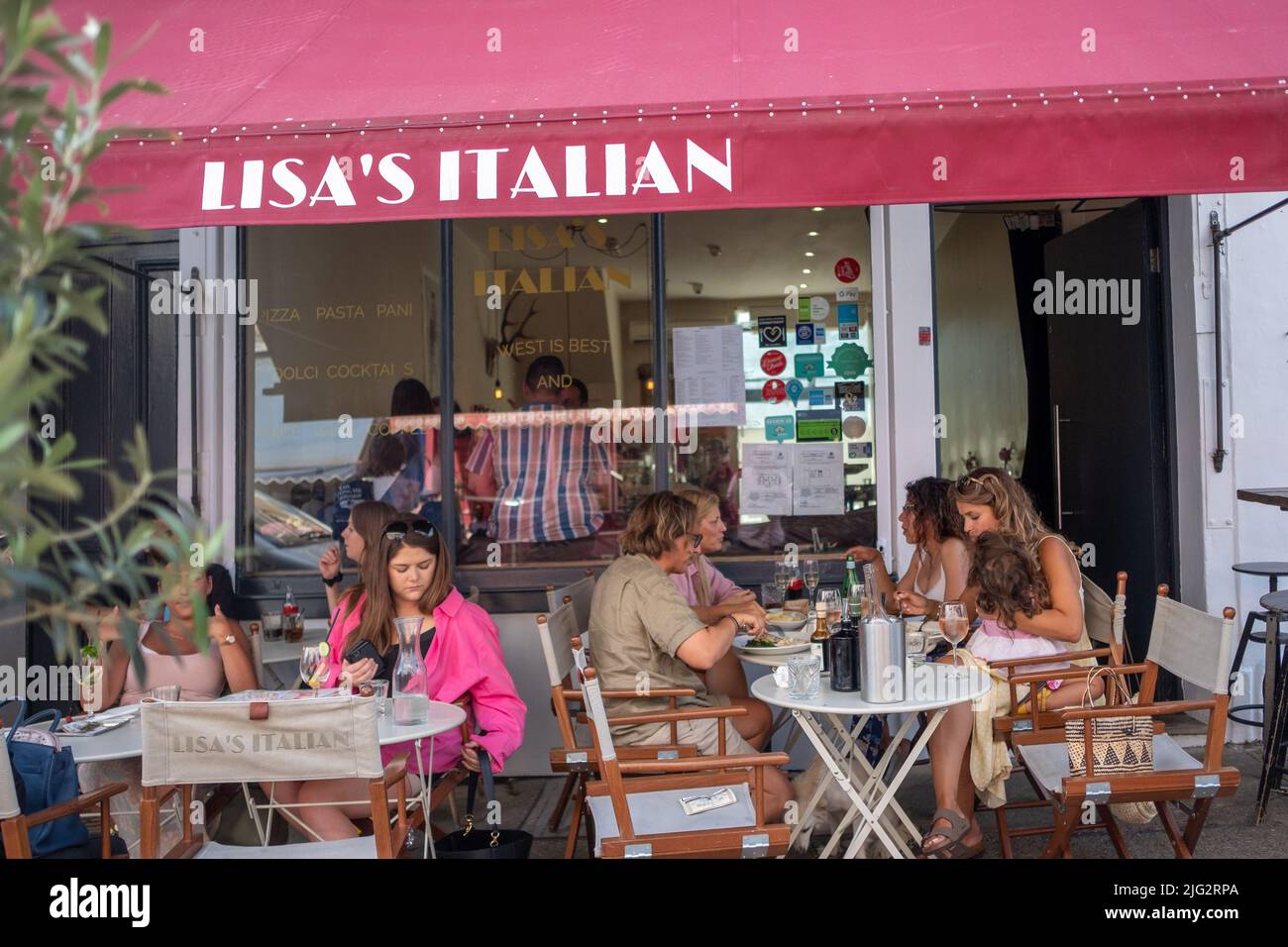 Londra - Giugno 2022: L’italiano di Lisa si trova su Golborne Road, una strada principale nella parte ovest di Londra, al largo di Portobello Road Foto Stock