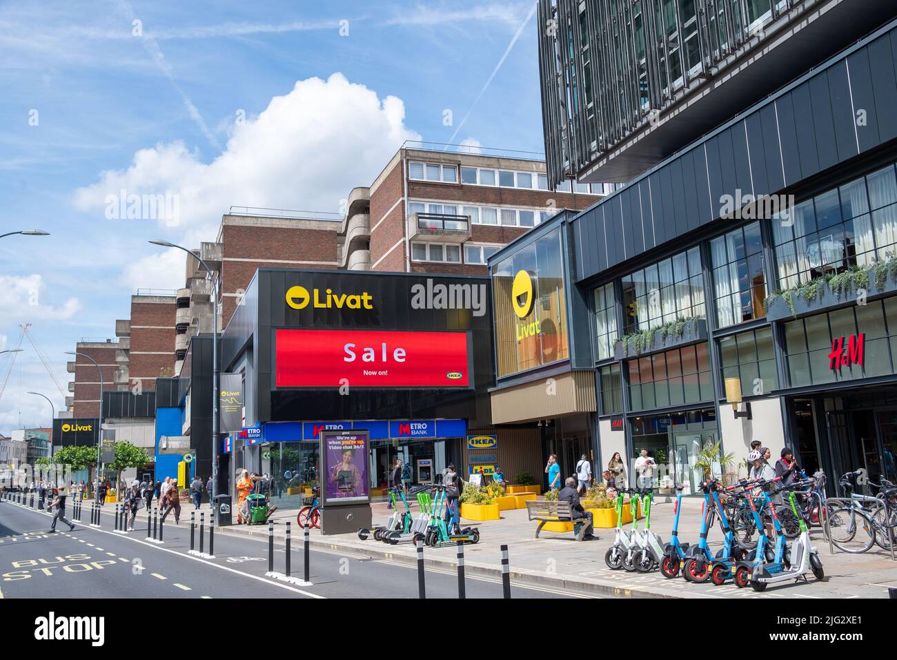 Londra- Giugno 2022: Livat Hammersmith, un centro commerciale e complesso di uffici in King Street nella parte ovest di Londra Foto Stock