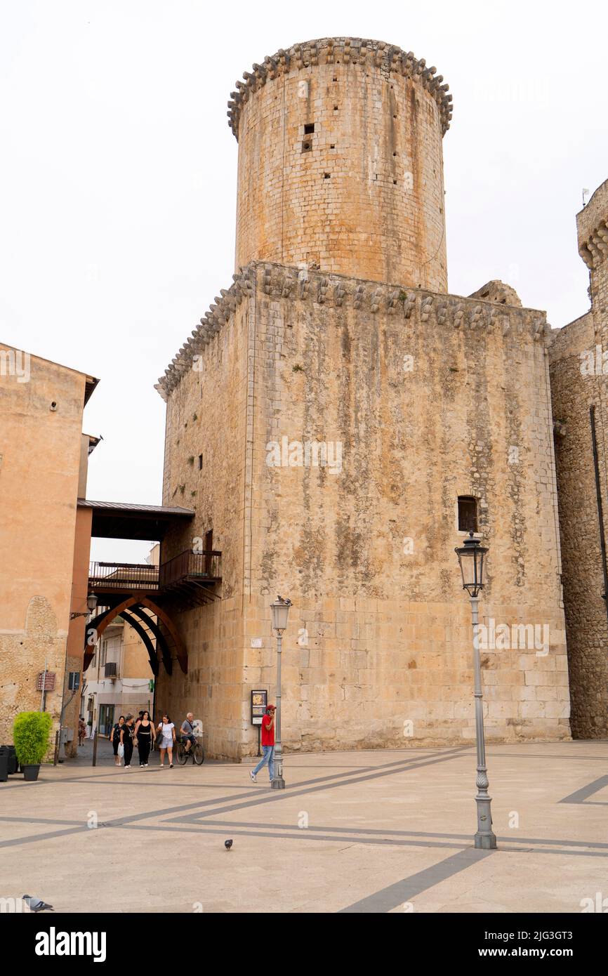 Piazza unita d’Italia, Castello di Caetani, Fondi, Lazio, Italia, Europa Foto Stock