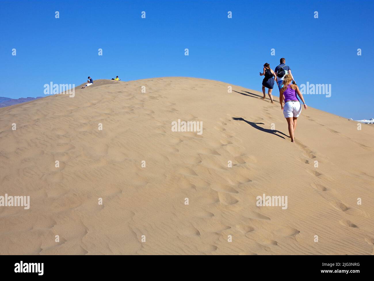 Persone nelle dune, riserva naturale dal 1987, Maspalomas, Grand Canary, isole Canarie, Spagna, Europa Foto Stock