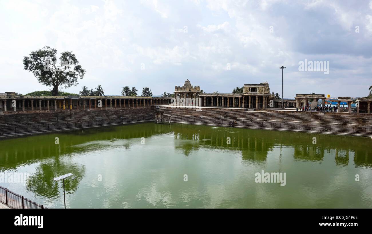 Vista di Melukote Pushkarni, Melukote, Mandya, Karnataka, India. Foto Stock