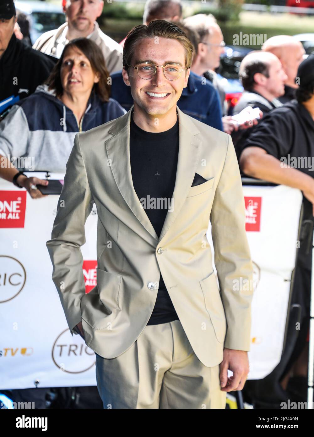 Londra, Regno Unito. 06th luglio 2022. Barney Walsh ha visto arrivare per IL TRIC Awards 2022 al Grosvenor House Hotel di Londra. (Foto di Brett Cove/SOPA Images/Sipa USA) Credit: Sipa USA/Alamy Live News Foto Stock