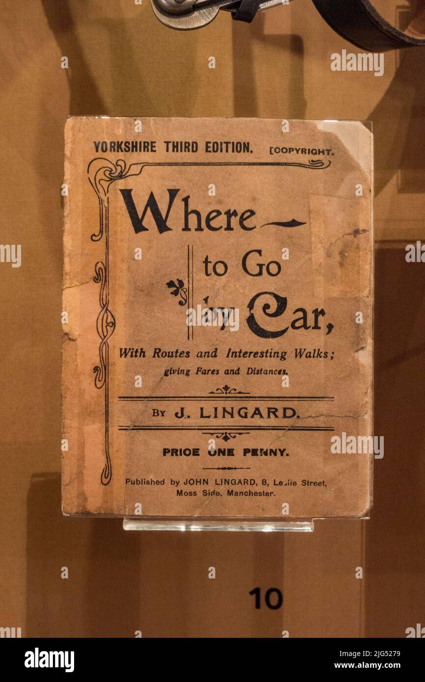 Guida cartacea di J Lingard (1905-15) in mostra nel Regno Unito "Where To Go by Car". Foto Stock