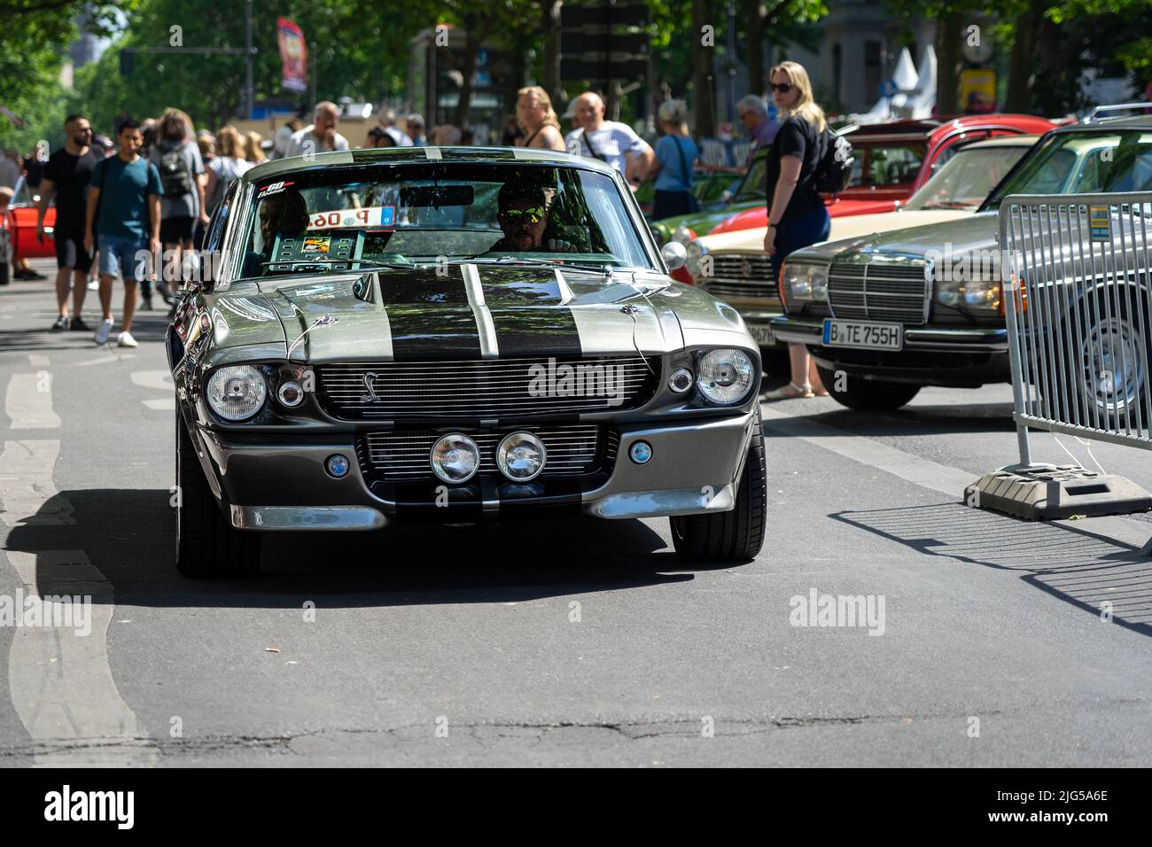 BERLINO - 18 GIUGNO 2022: Vettura pony Shelby Cobra GT350, (versione ad alte prestazioni della Ford Mustang). Classic Days Berlino. Foto Stock