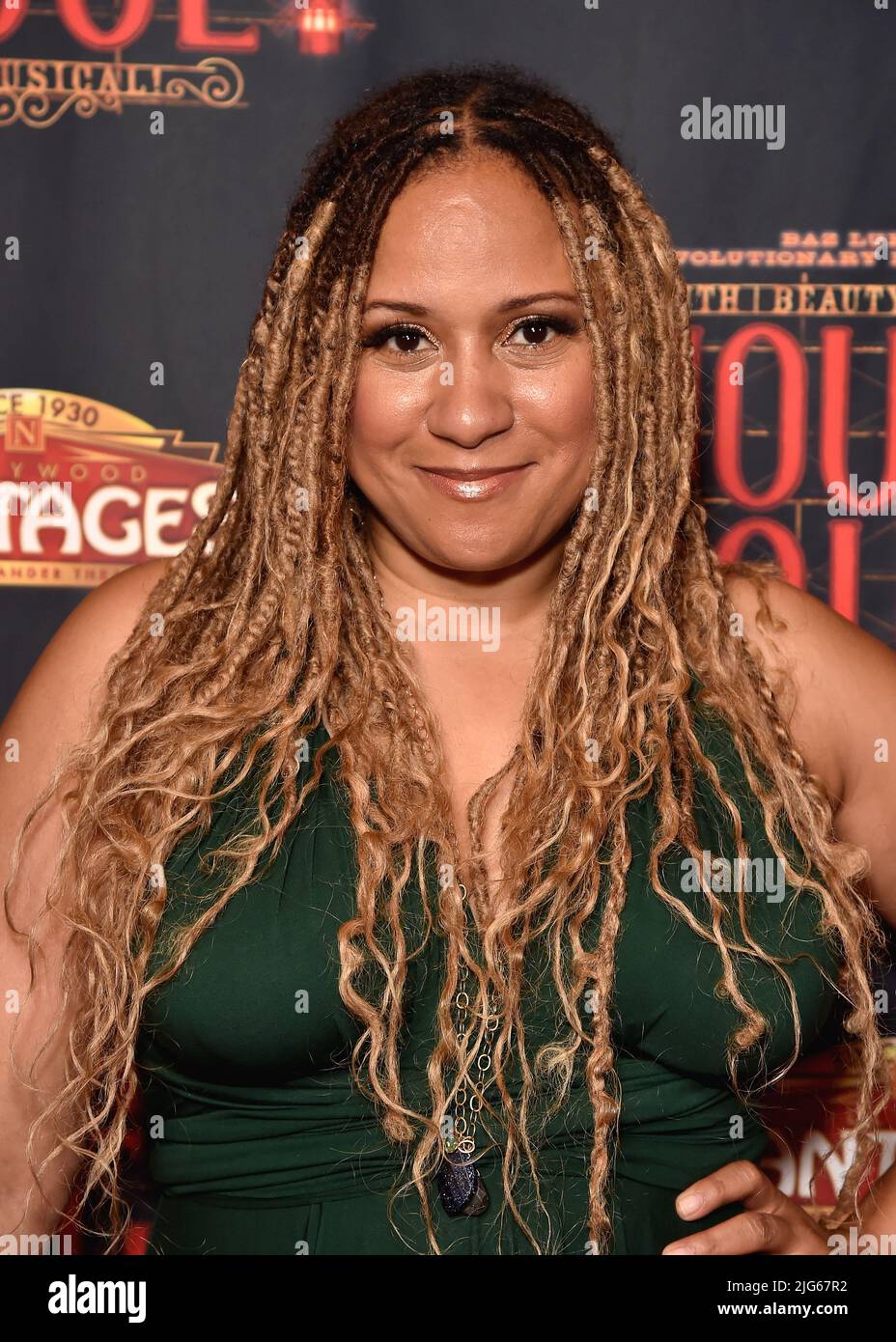 Los Angeles, Stati Uniti. 07th luglio 2022. Tracie Thoms camminare sul tappeto rosso notte di apertura del 'Moulin Rouge! The Musical' al Pantages Theatre di Los Angeles, California, il 7 luglio 2022. (Foto di Scott Kirkland/Sipa USA) Credit: Sipa USA/Alamy Live News Foto Stock