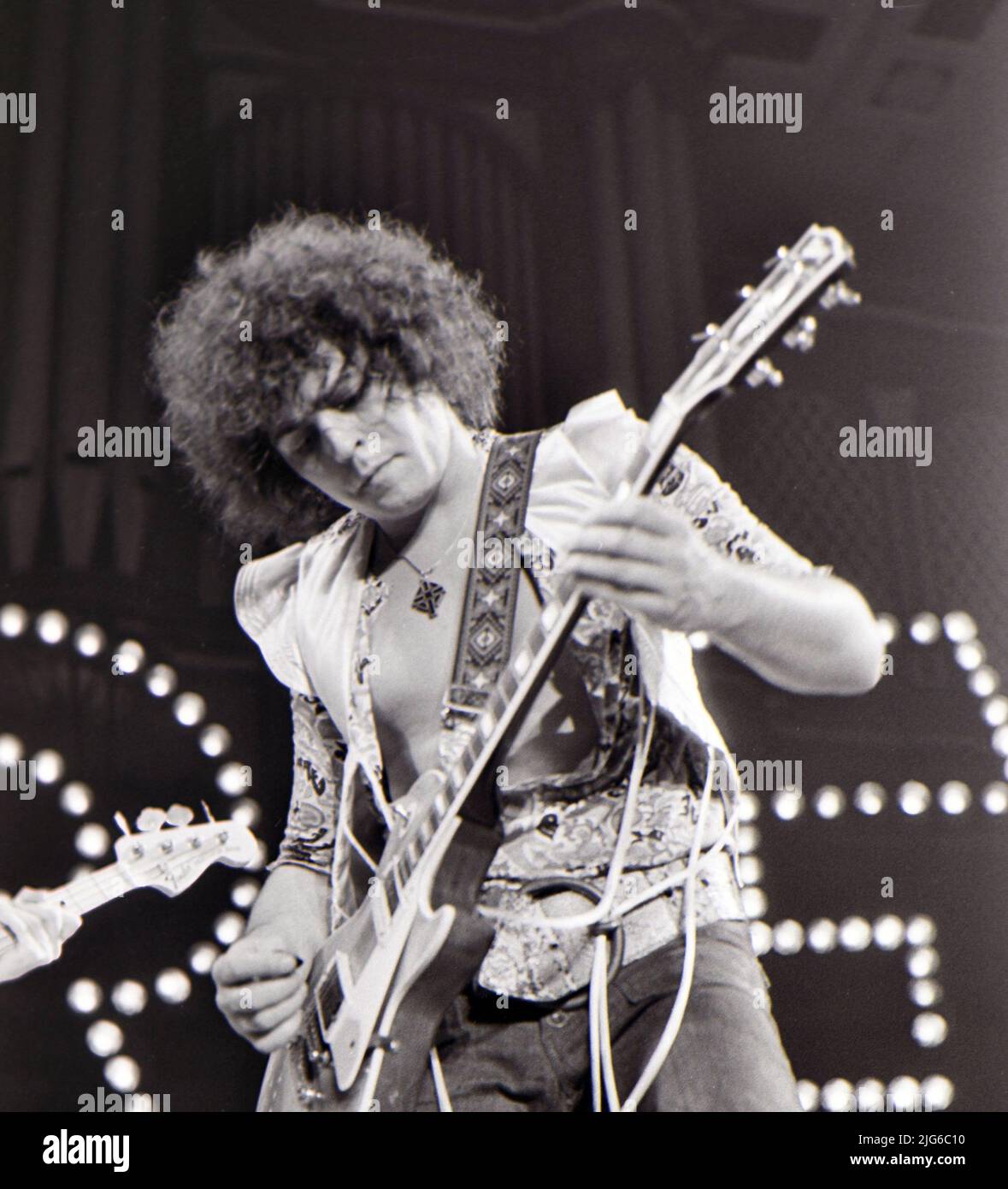 T-REX gruppo rock britannico con Marc Bolan in un concerto non identificato nel gennaio 1974. Foto Stock