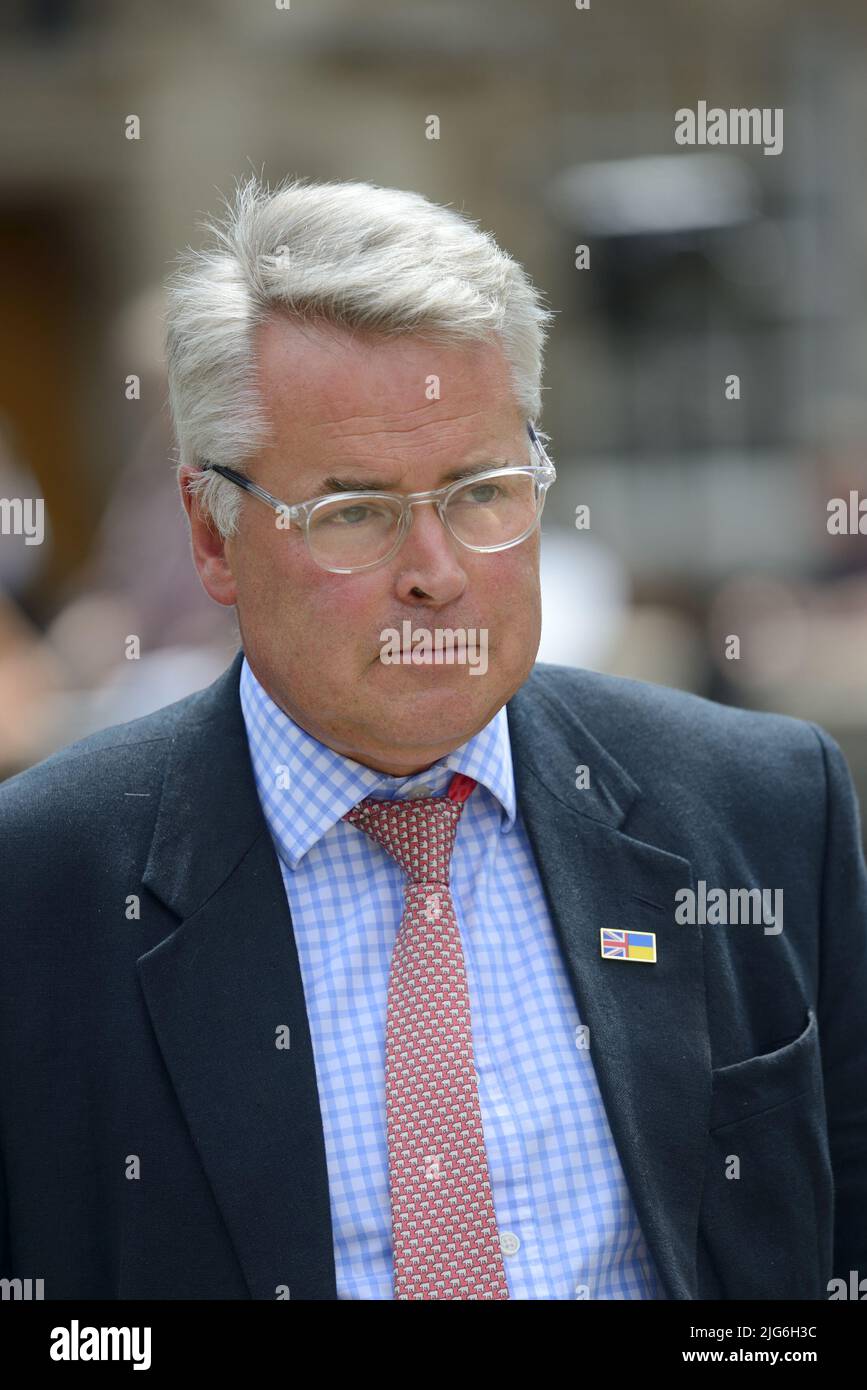 Tim Loughton MP (con: East Worthing) intervistato su College Green, 7th luglio 2022, il giorno in cui Boris Johnson si dimise come primo Ministro Foto Stock