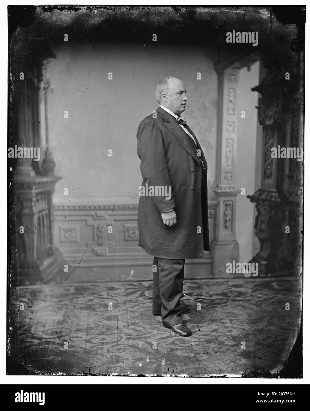Ingersoll, Robert G. (in? - made in the 70's) (profilo - lunghezza intera in piedi), tra il 1865 e il 1880. [Politico, avvocato, scrittore, oratore e soldato dell'esercito dell'Unione: Soprannominato il Grande Agnostico; comandò il Regiment Illinois Volunteer Cavalry del 11th; procuratore generale dell'Illinois]. Foto Stock