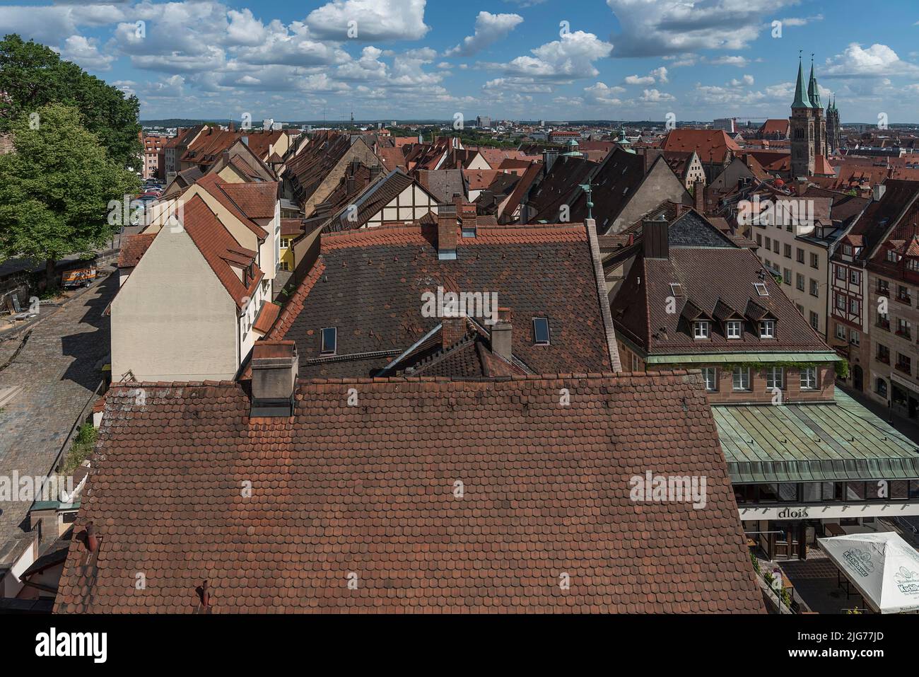 Vista della città vecchia con la chiesa di San Sebald e San Lorenz, Norimberga, Franconia media, Baviera, Germania Foto Stock