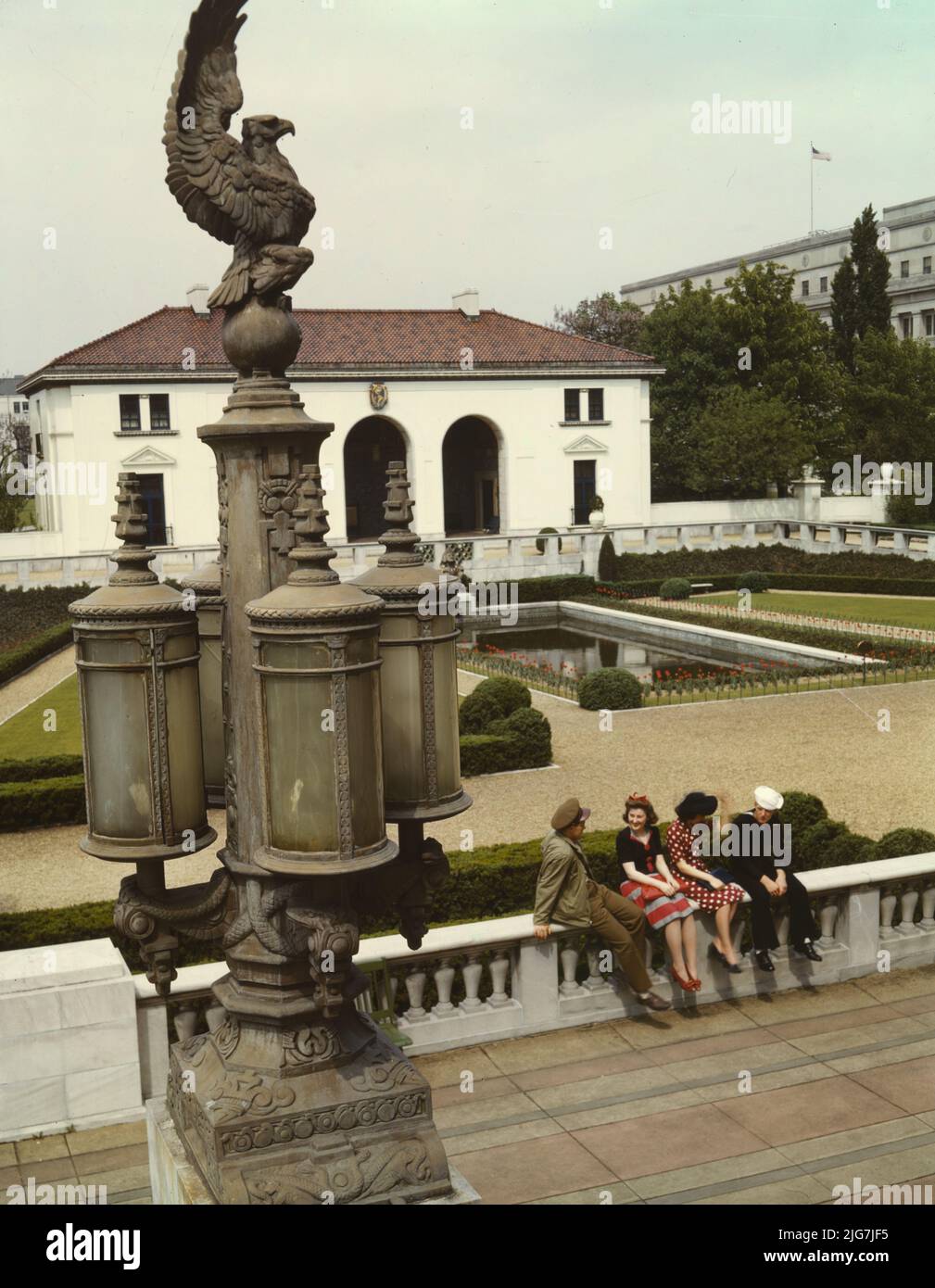 Garden of Pan American Union Building, Washington, D.C. [sede dell'Organizzazione degli Stati Uniti, edificio progettato da Paul P. Crot e Albert Kelsey]. Foto Stock