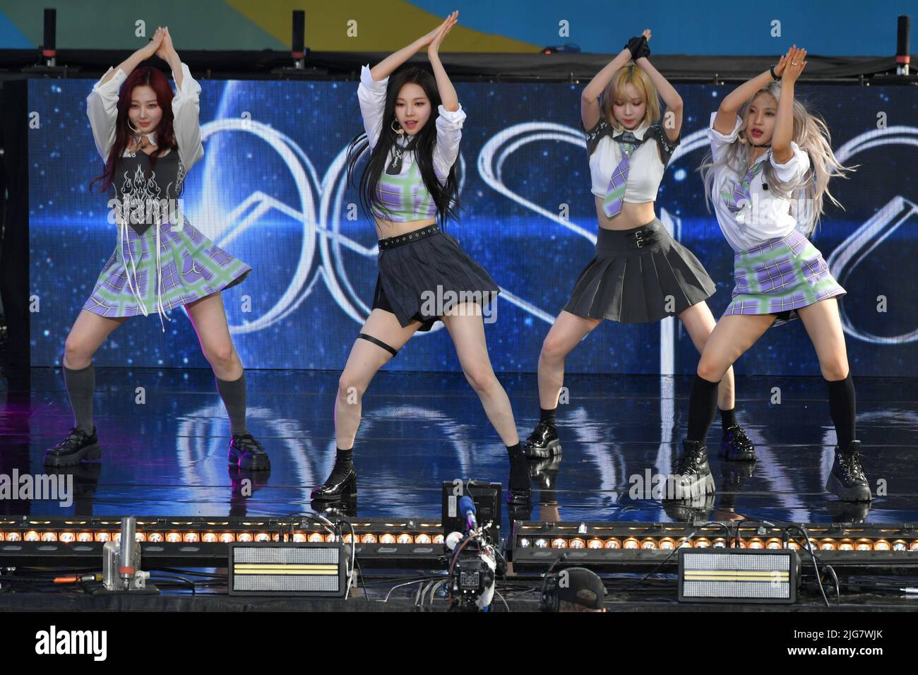Il gruppo K-Pop girl aespa si esibirà sul palco durante la serie estiva di concerti "Good Morning America" a Central Park il 8 luglio 2022 a New York. Foto Stock