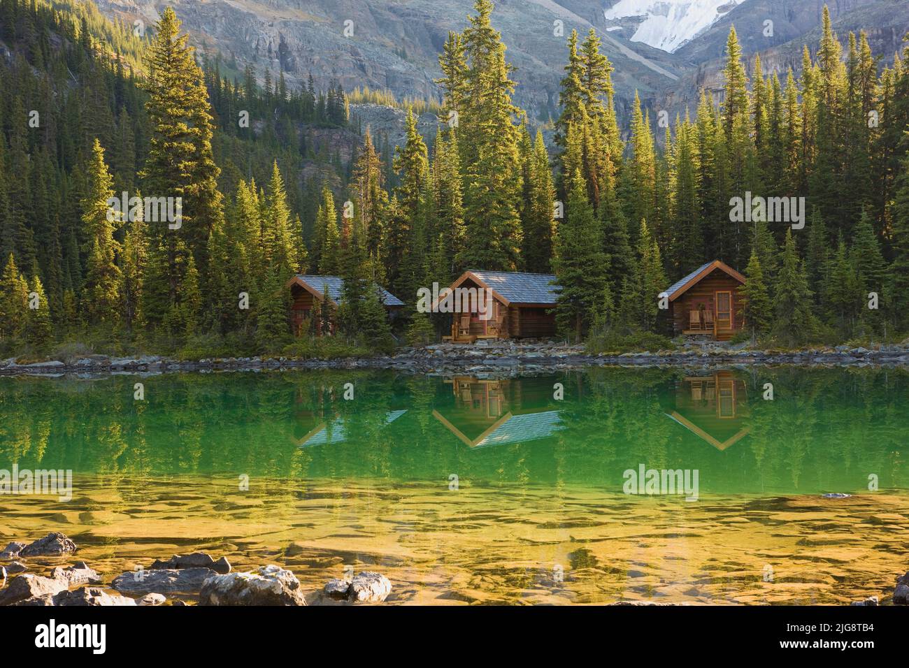 Lago o'Hara, lago, Lodge Cabins, Yoho National Park, British Columbia, Canada Foto Stock