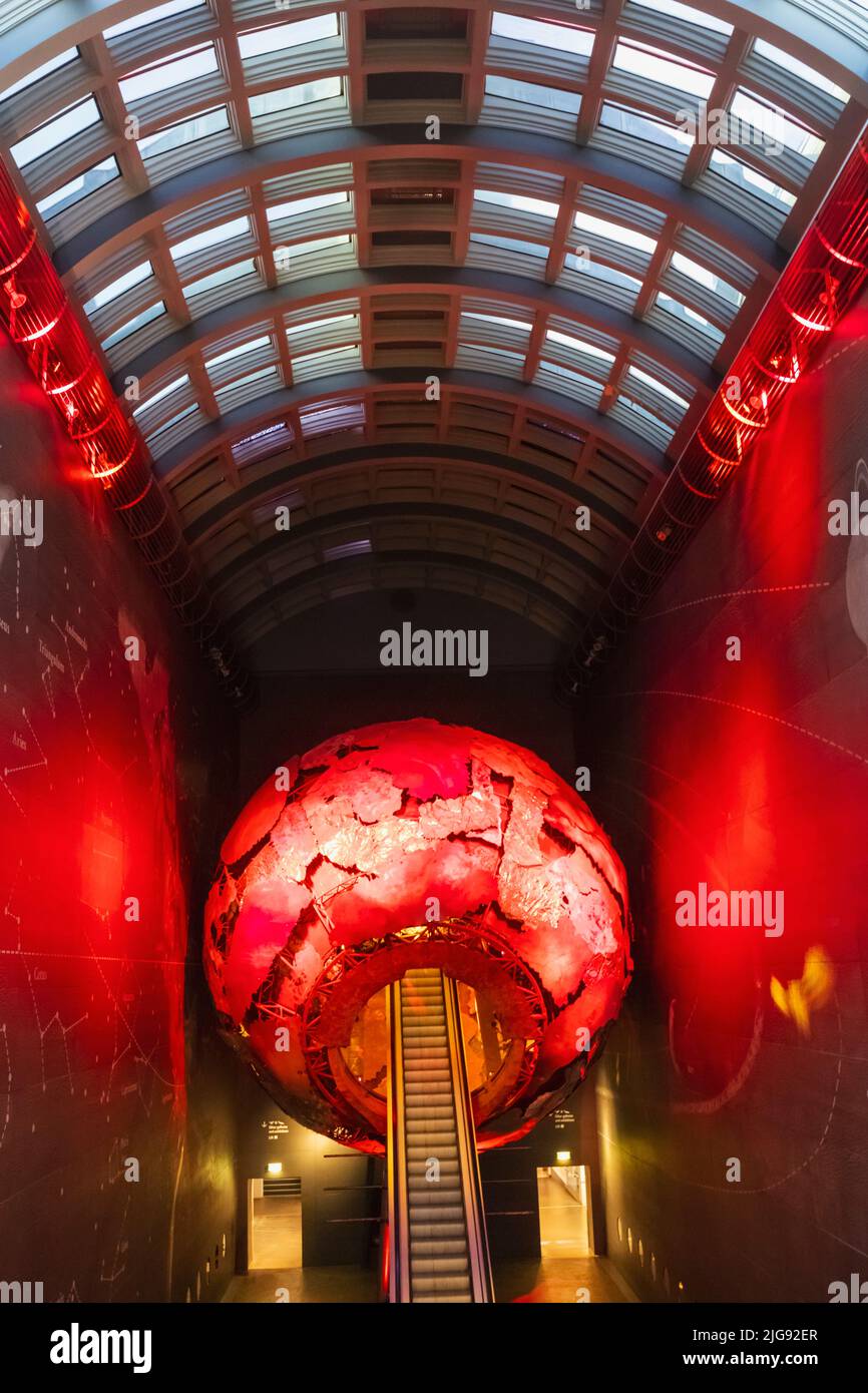 Inghilterra, Londra, South Kensington, Museo di Storia Naturale, ingresso alle Gallerie della Terra Foto Stock