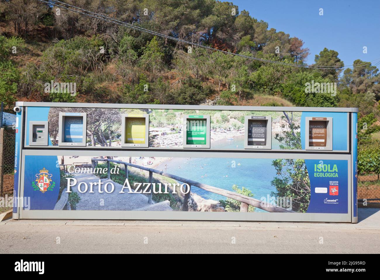 Impianto computerizzato per la separazione dei rifiuti a Porto Azzuro sull'isola d'Elba Foto Stock