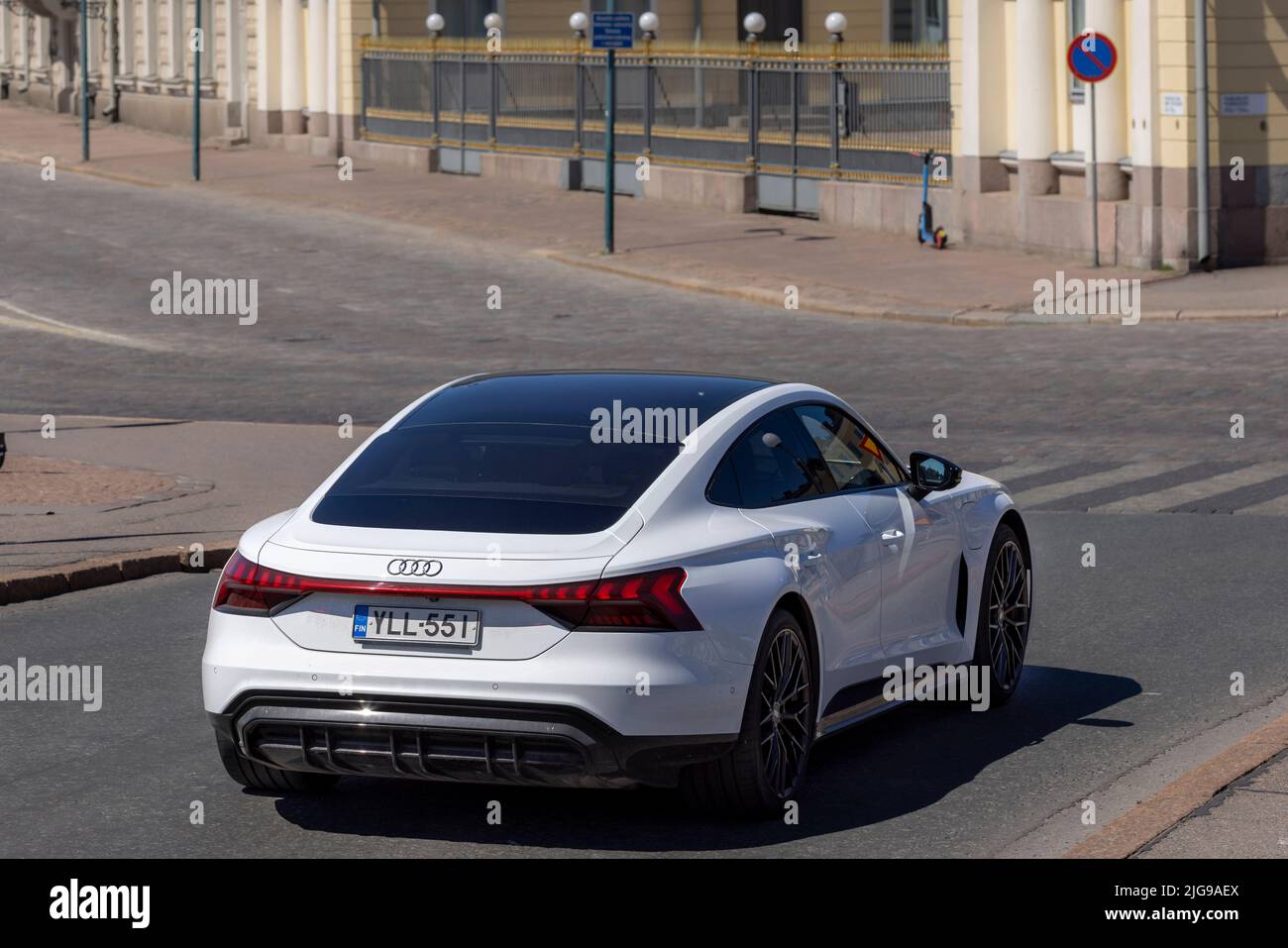 Una supercar elettrica e-Tron per le strade di Helsinki Foto Stock