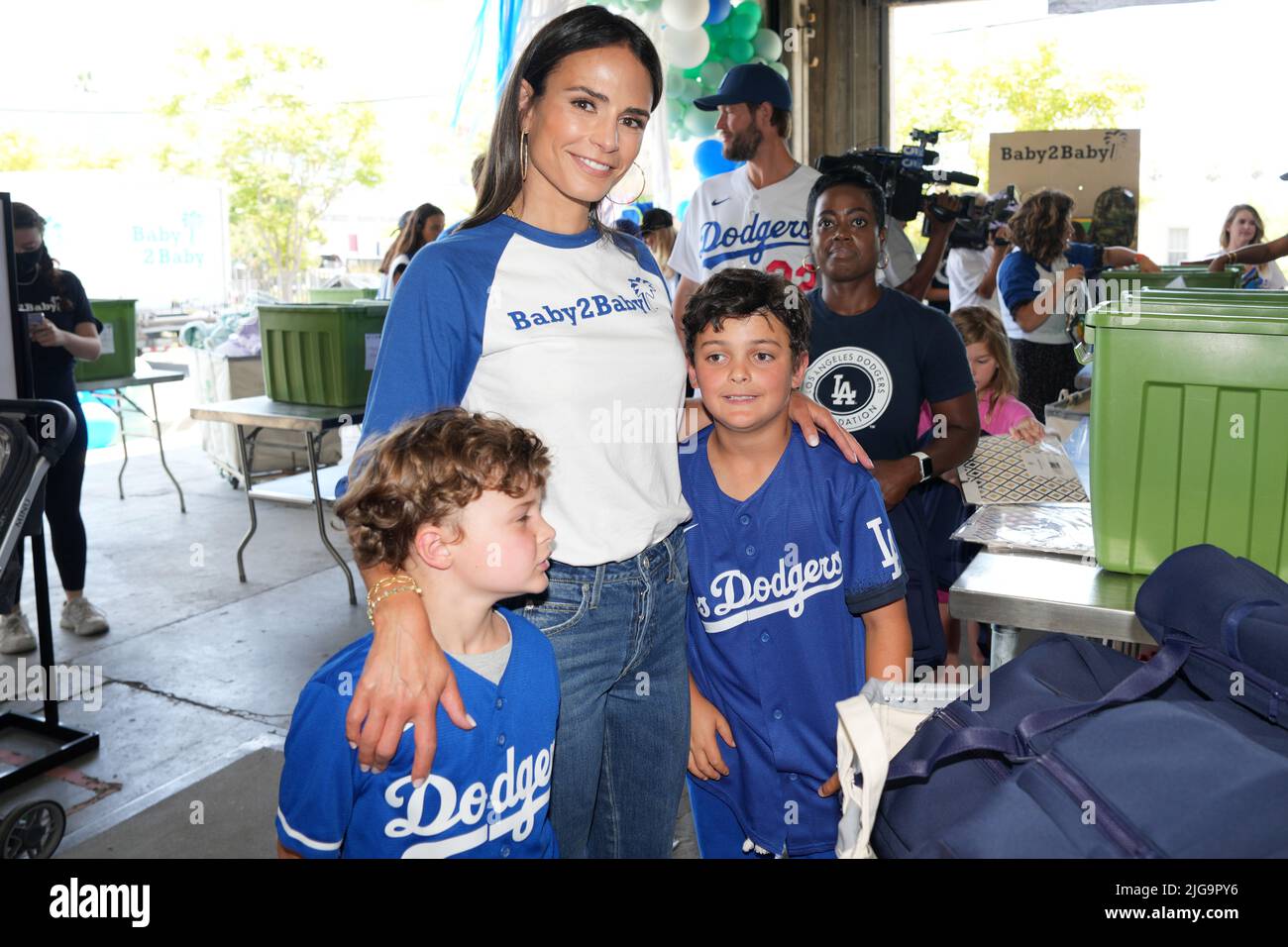 L'attrice americana Jordan Brewster posa alla Los Angeles Dodgers Foundation e al progetto MLB All-Star Legacy Initiative, venerdì 8 luglio 2022, a Los Angeles. Foto Stock