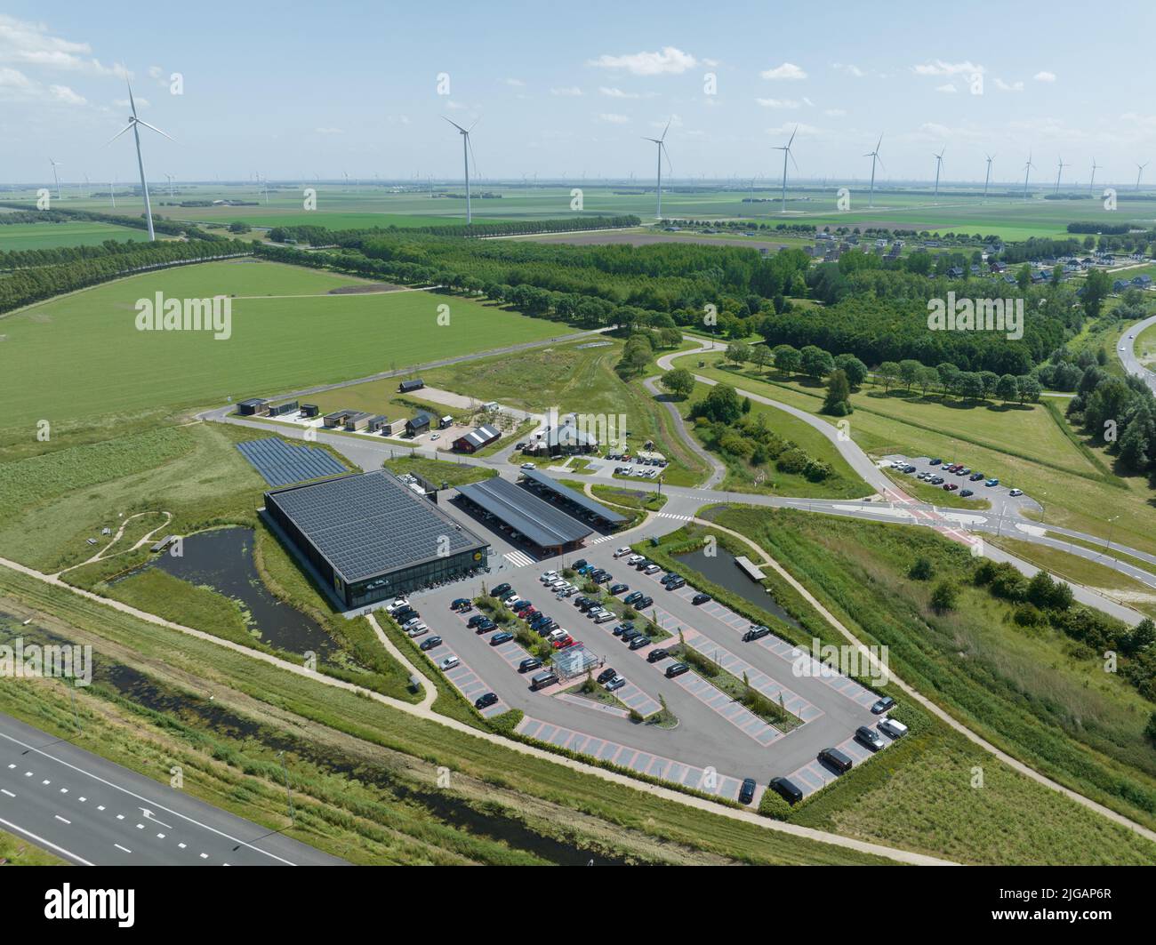 Almere Oosterwold, 11th giugno 2022, Paesi Bassi. Lidl Energy e CO2 supermercati neutri costruiti con materiali circolari e sostenibili. Zero Foto Stock