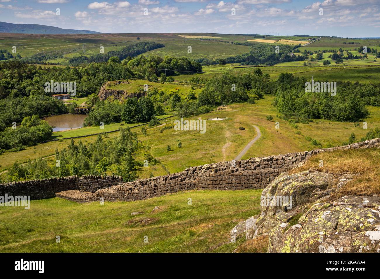 Il Vallo di Adriano al Walltown Quarry Country Park, Northumberland, Inghilterra Foto Stock